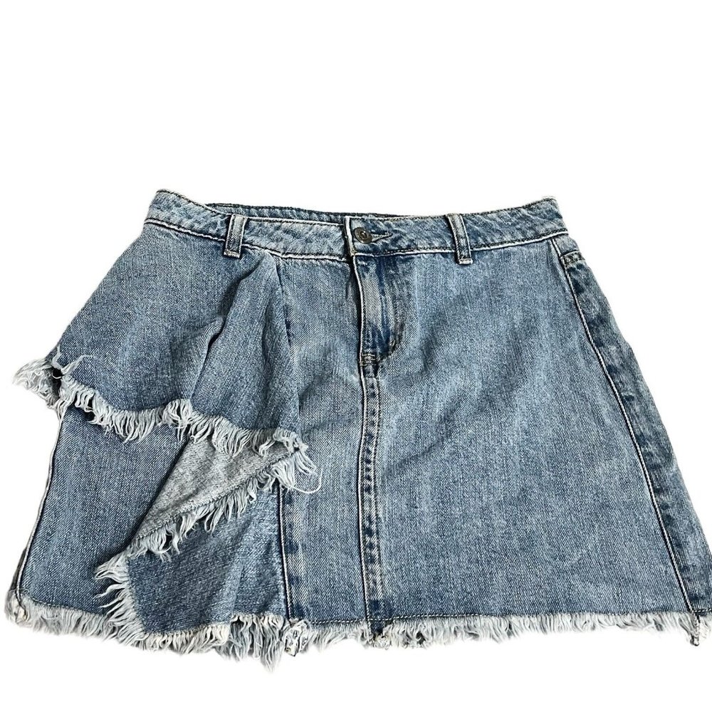 Melrose and Market 27 Women's Frayed Hem Ruffle Denim Mini Skirt